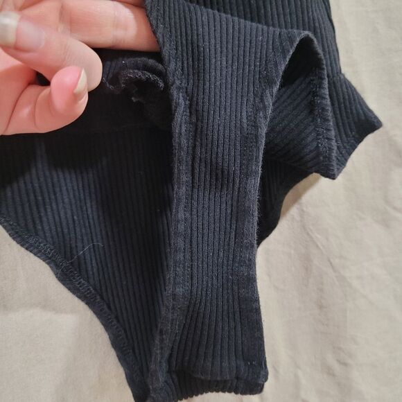 Makers of dreams size XS ribbed black zip front tank bodysuit - Picture 3 of 6